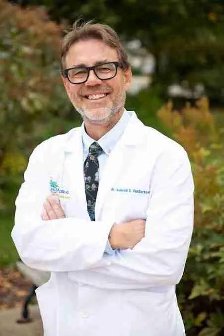 Roderick VanSurksum, DDS
